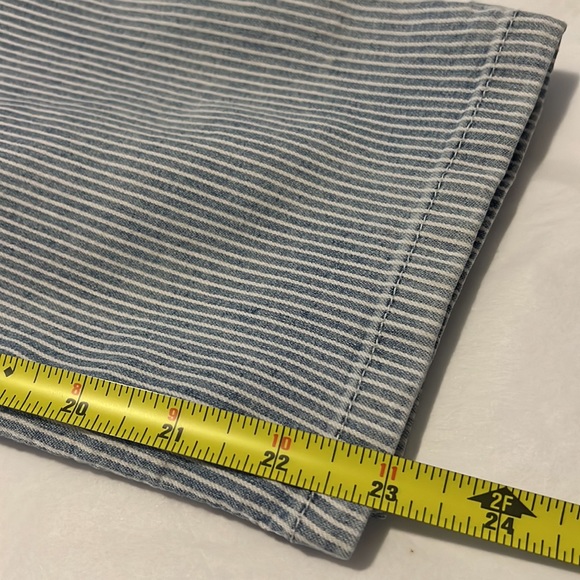 R.L. CHAPS MADDEN CAPRI JEANS (10) - Picture 12 of 14